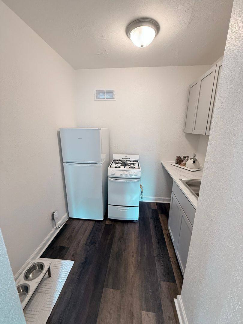 Apartment for rent at 332 SW Topeka Blvd, Topeka, KS 66603