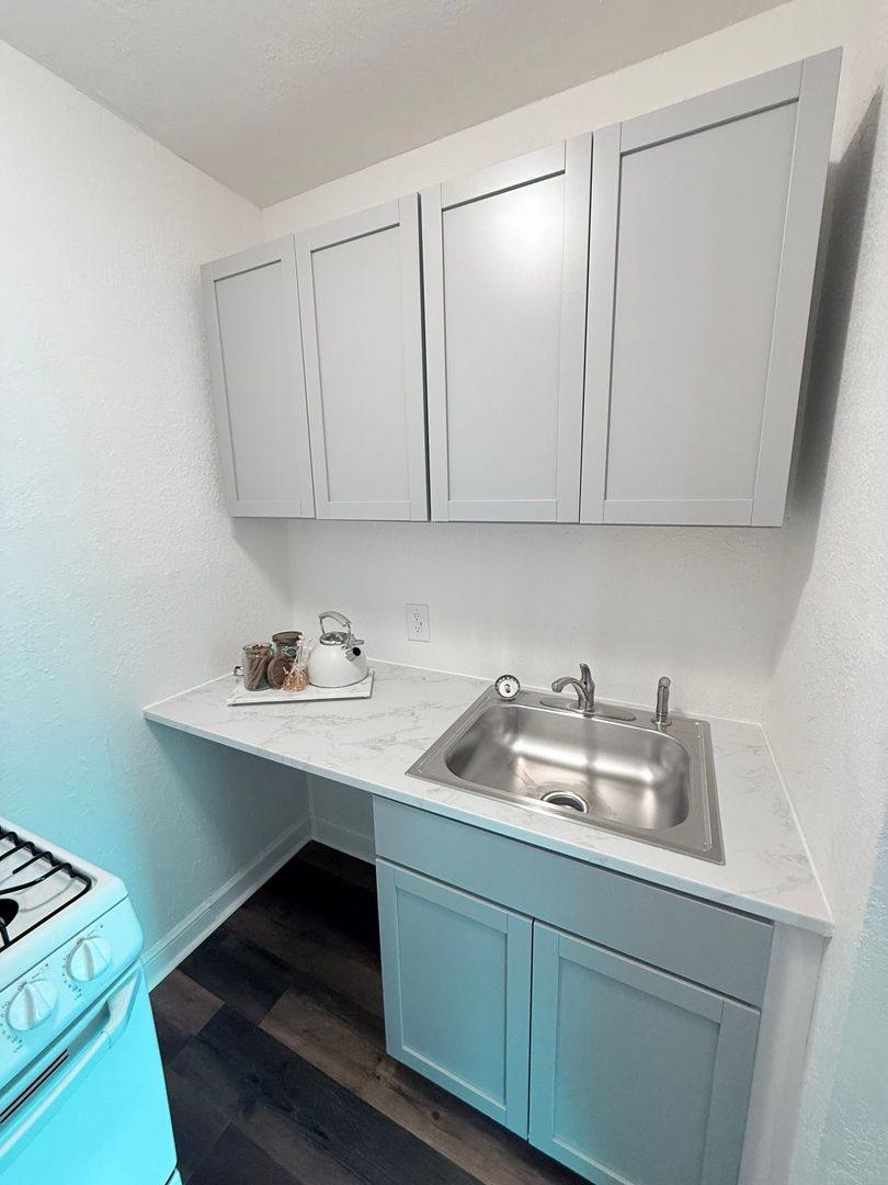 Apartment for rent at 332 SW Topeka Blvd, Topeka, KS 66603