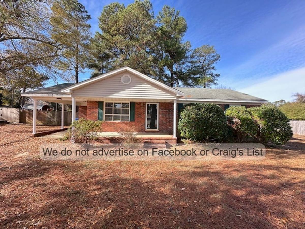 House for rent at 219 N Ingleside Dr, Fayetteville, NC 28303