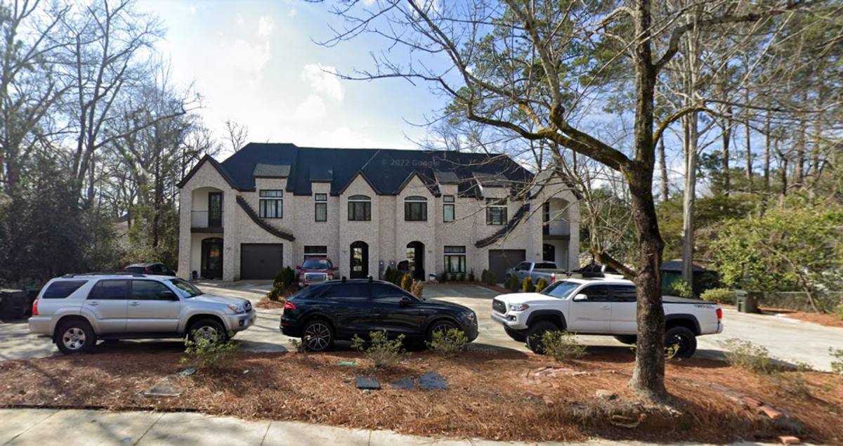 Townhouse for rent at 437 Sanders St, Auburn, AL 36830