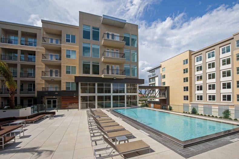 Apartment for rent at 2120 Westheimer Rd, Houston, TX 77098