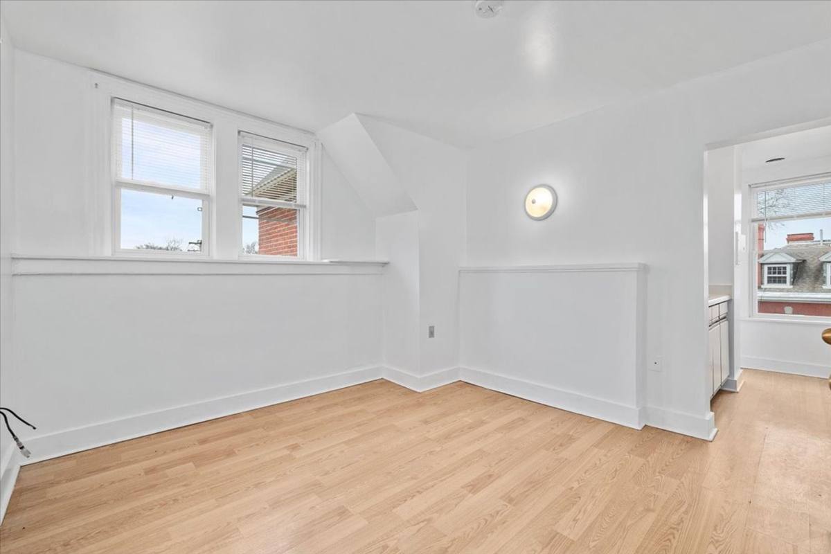 Apartment for rent at 100 N Linden Ave, Pittsburgh, PA 15208