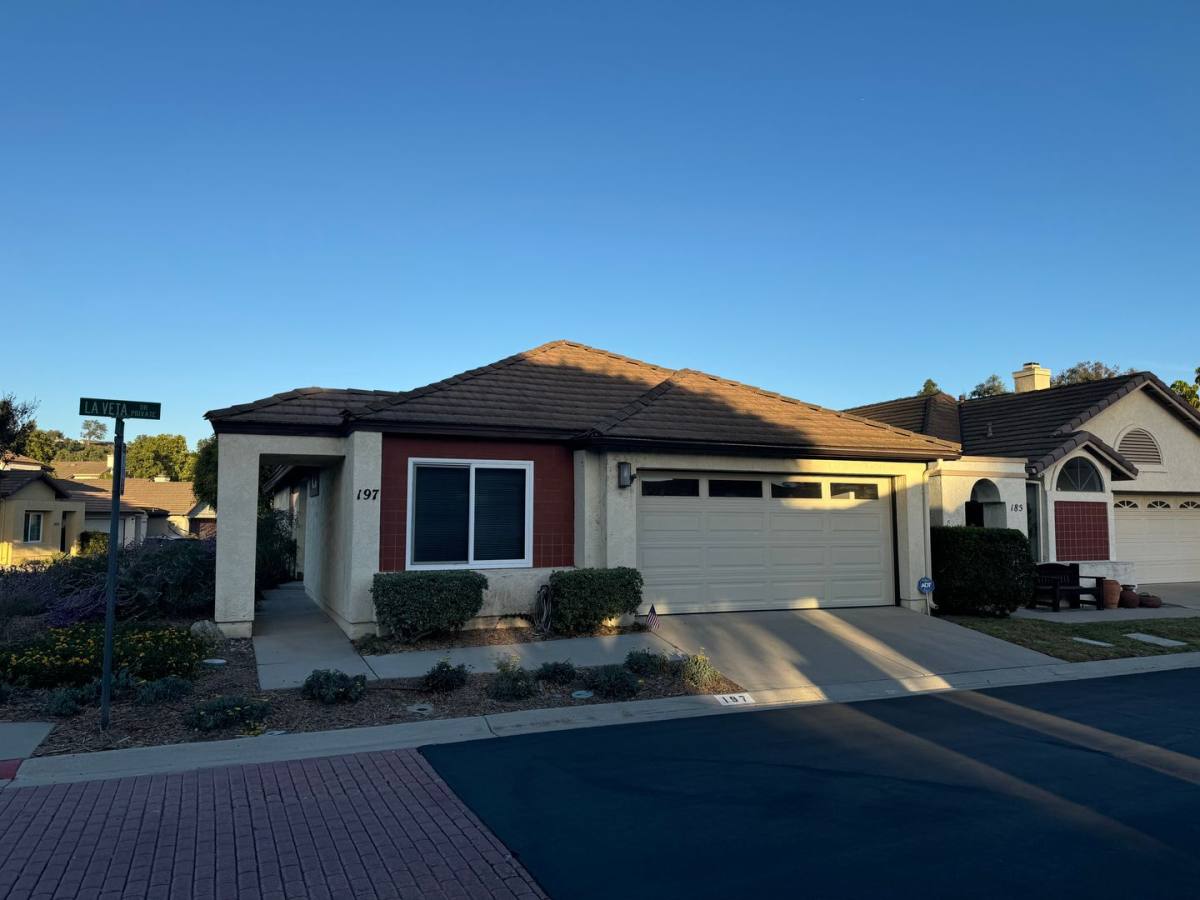 House for rent at 197 La Veta Dr, Camarillo, CA 93012