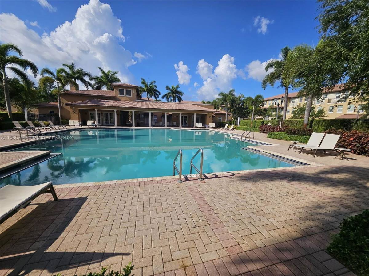 Townhouse for rent at 948 SW 147th Ave #2, Hollywood, FL 33027