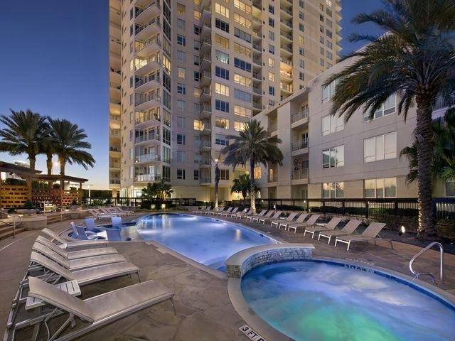 Apartment for rent at 3132 Memorial, Houston, TX 77007