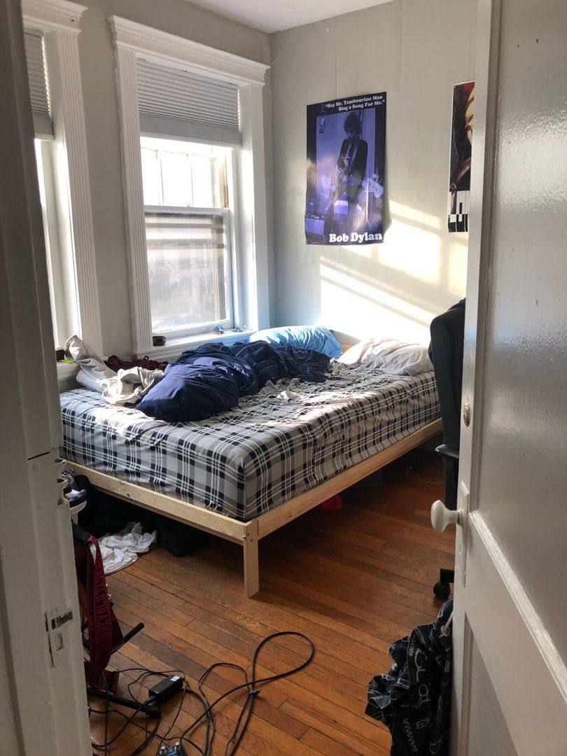 Apartment for rent at 437 Park Dr #2D, Boston, MA 02215