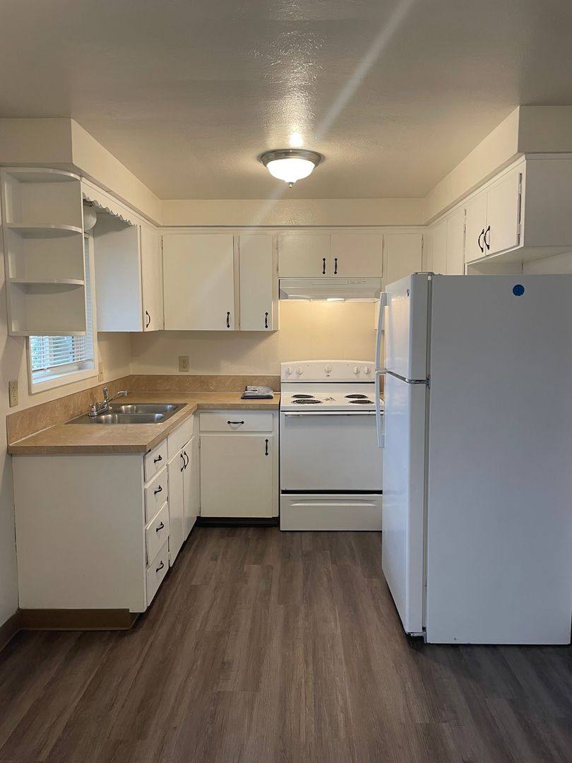 Apartment for rent at 721-759 Hawthorne Ave NE, Salem, OR 97301