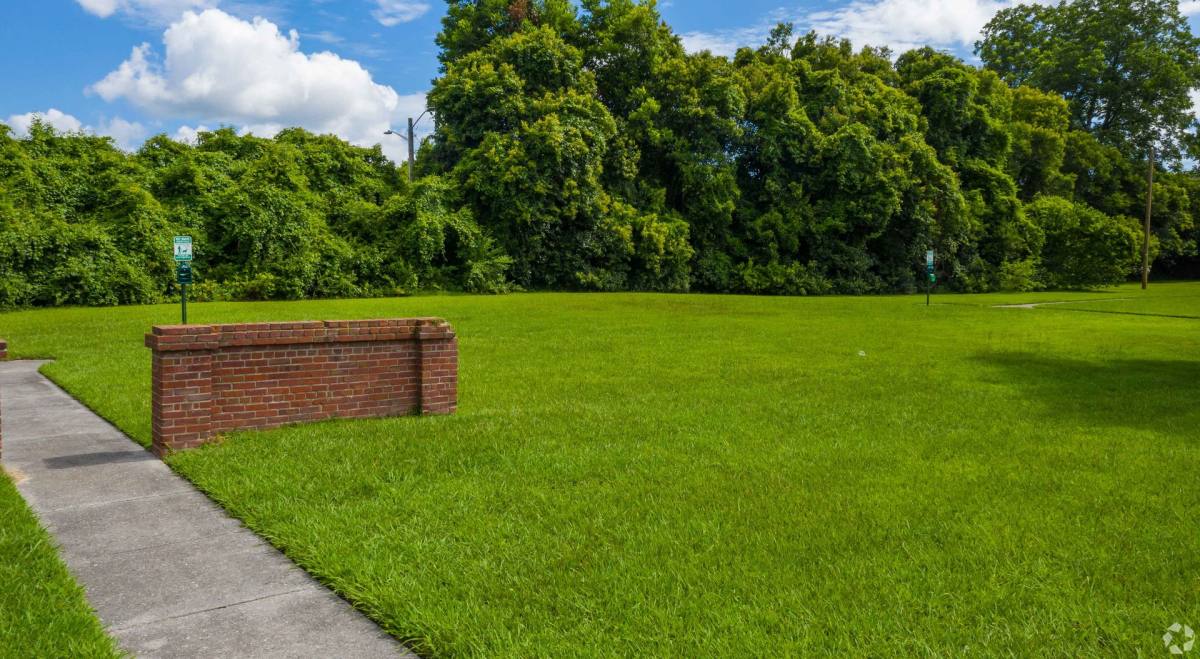 Apartment for rent at 1352 Trent Blvd, New Bern, NC 28560
