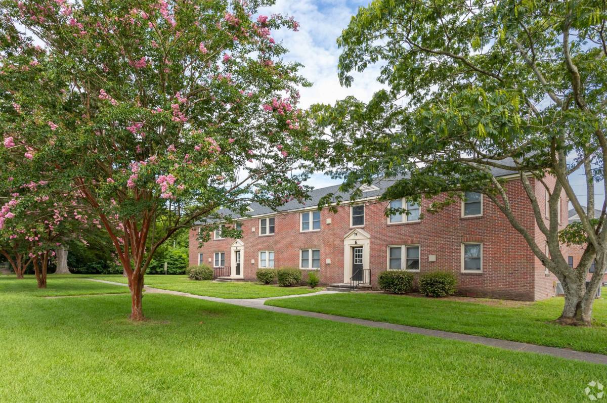 Apartment for rent at 1352 Trent Blvd, New Bern, NC 28560