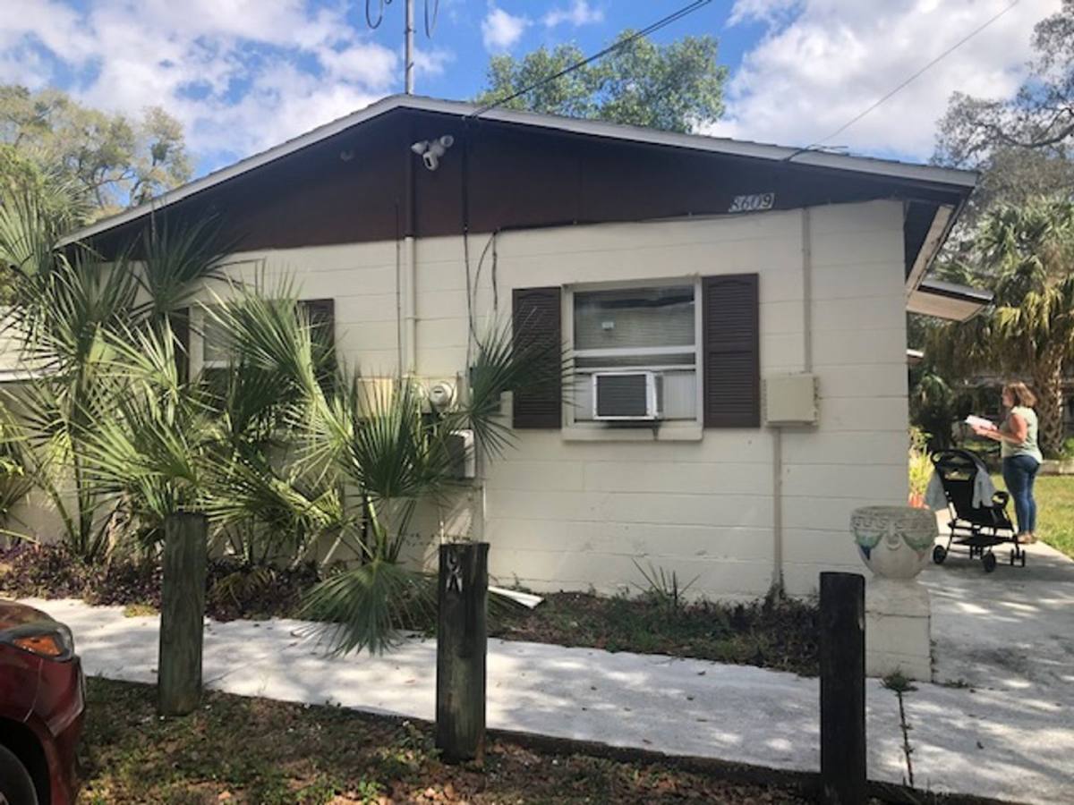 Apartment for rent at 8609 N 10th St, Tampa, FL 33604