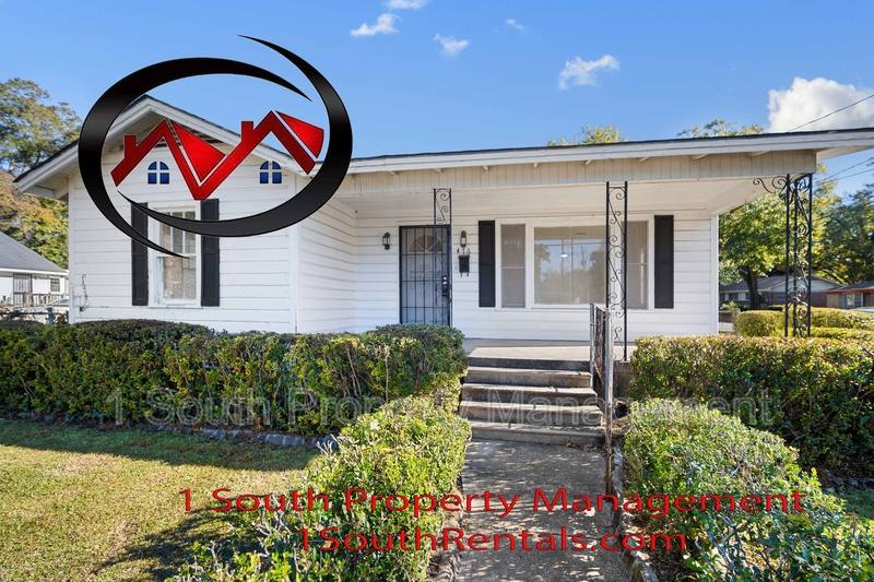 House for rent at 476 Summerville Rd, Mobile, AL 36617