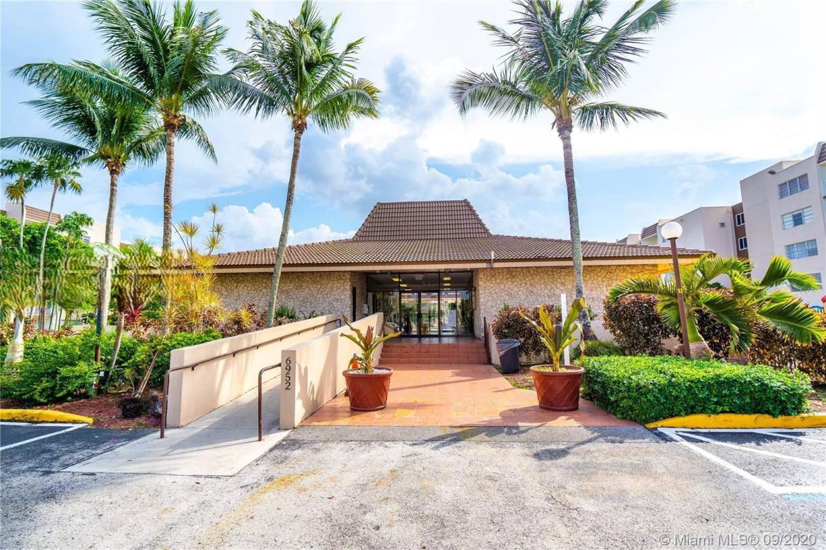 Apartment for rent at 6940 NW 186th St, Hialeah, FL 33015