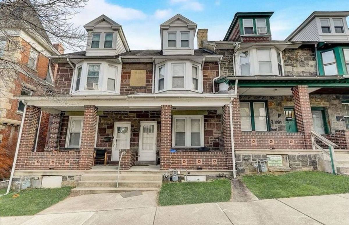 House for rent at 435 Montclair Ave, Bethlehem, PA 18015