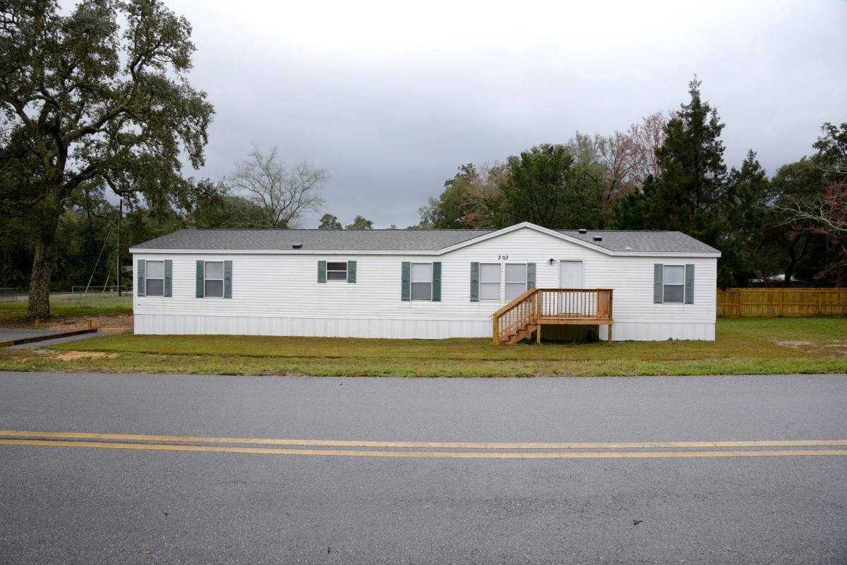 House for rent at 303 Water Oak St, Freeport, FL 32439