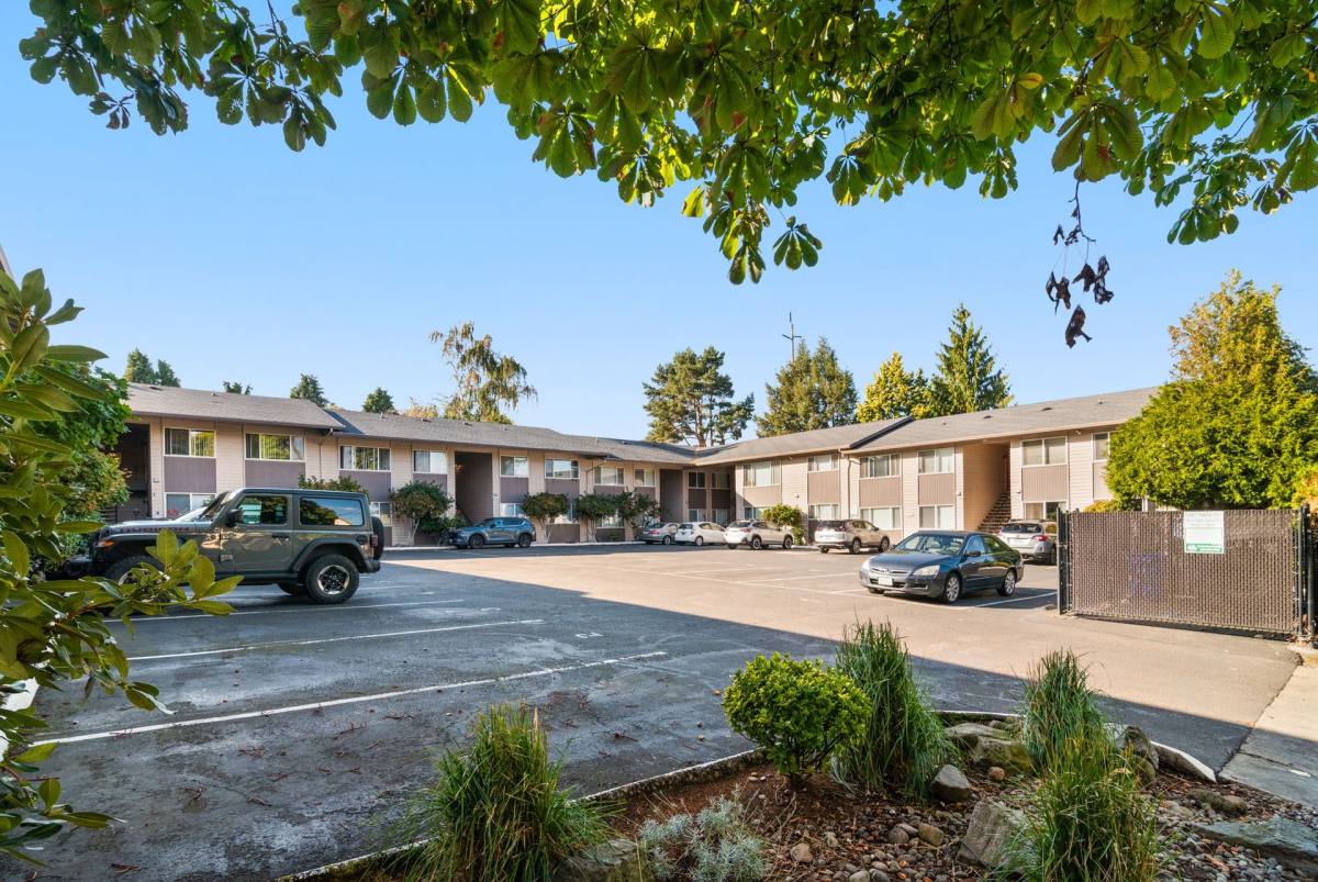 Apartment for rent at 533 SE 27th Ave, Portland, OR 97214