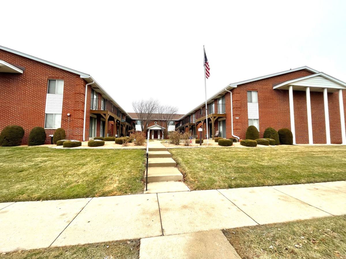 Apartment for rent at 10610 W Oklahoma Ave, Milwaukee, WI 53227