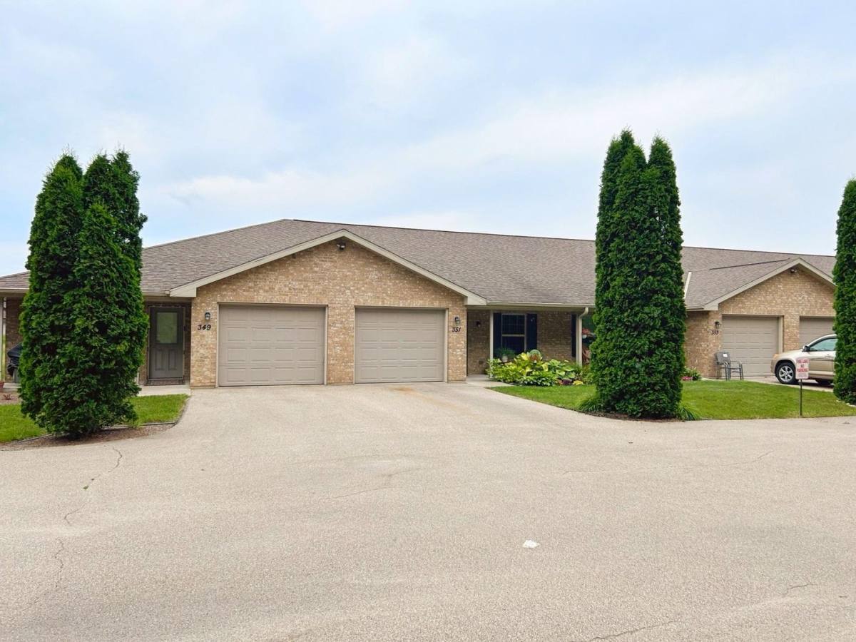 Apartment for rent at 304 - 308 Golfview Rd, Cecil, WI 54111