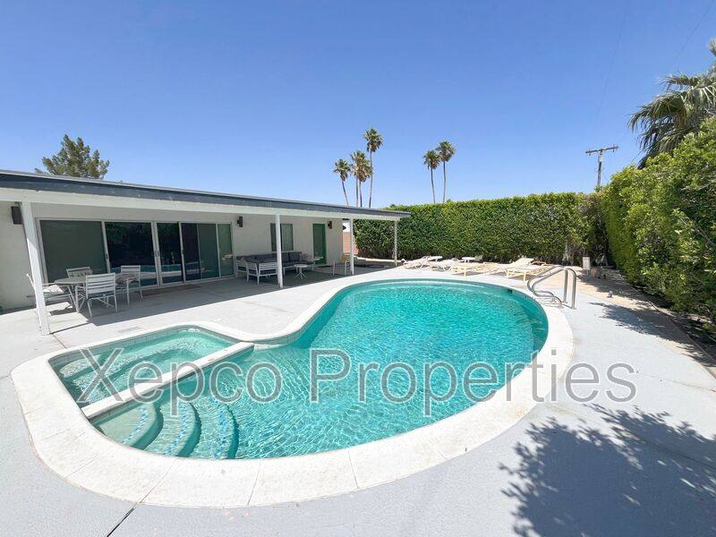 House for rent at 2719 E Ventura Rd, Palm Springs, CA 92262