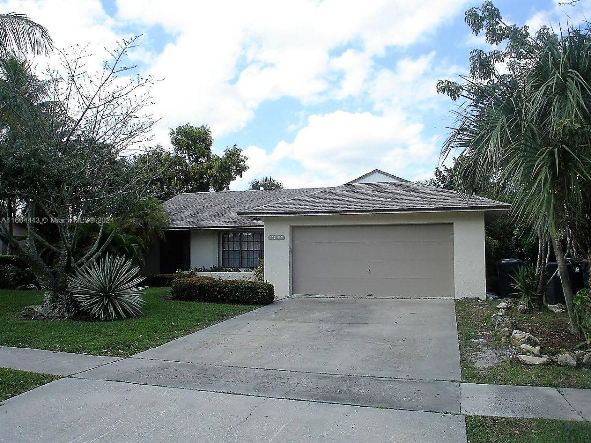 House for rent at 11297 Pine Valley Dr, Wellington, FL 33414