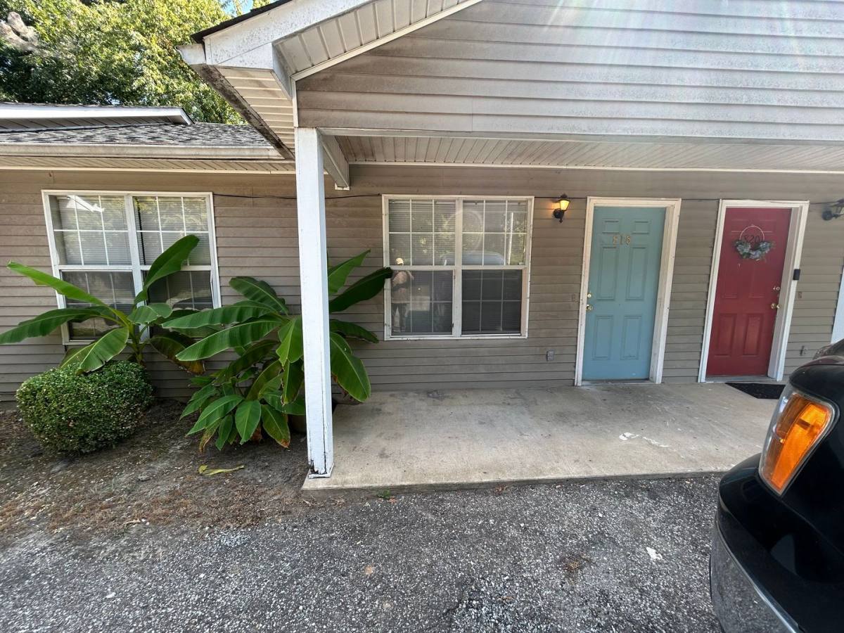 Apartment for rent at 818 N McLemore, Brownsville, TN 38012