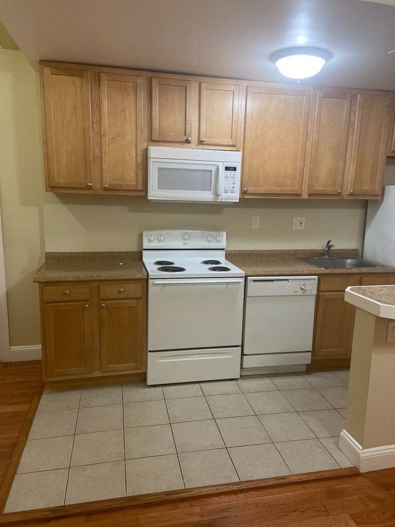 Apartment for rent at 1435 N St NW, Washington, DC 20005
