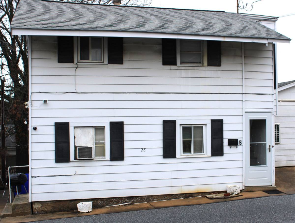 Apartment for rent at 28A W Maple St, Dallastown, PA 17313