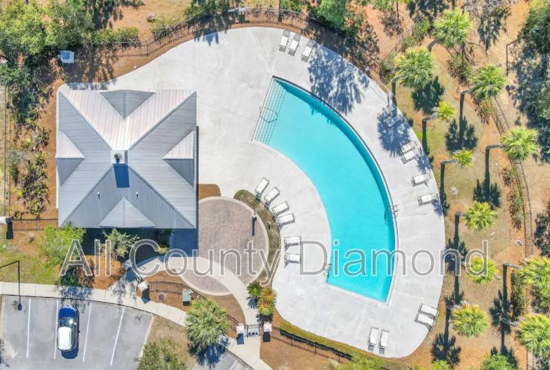 Townhouse for rent at 176 N Sand Palm Rd, Freeport, FL 32439