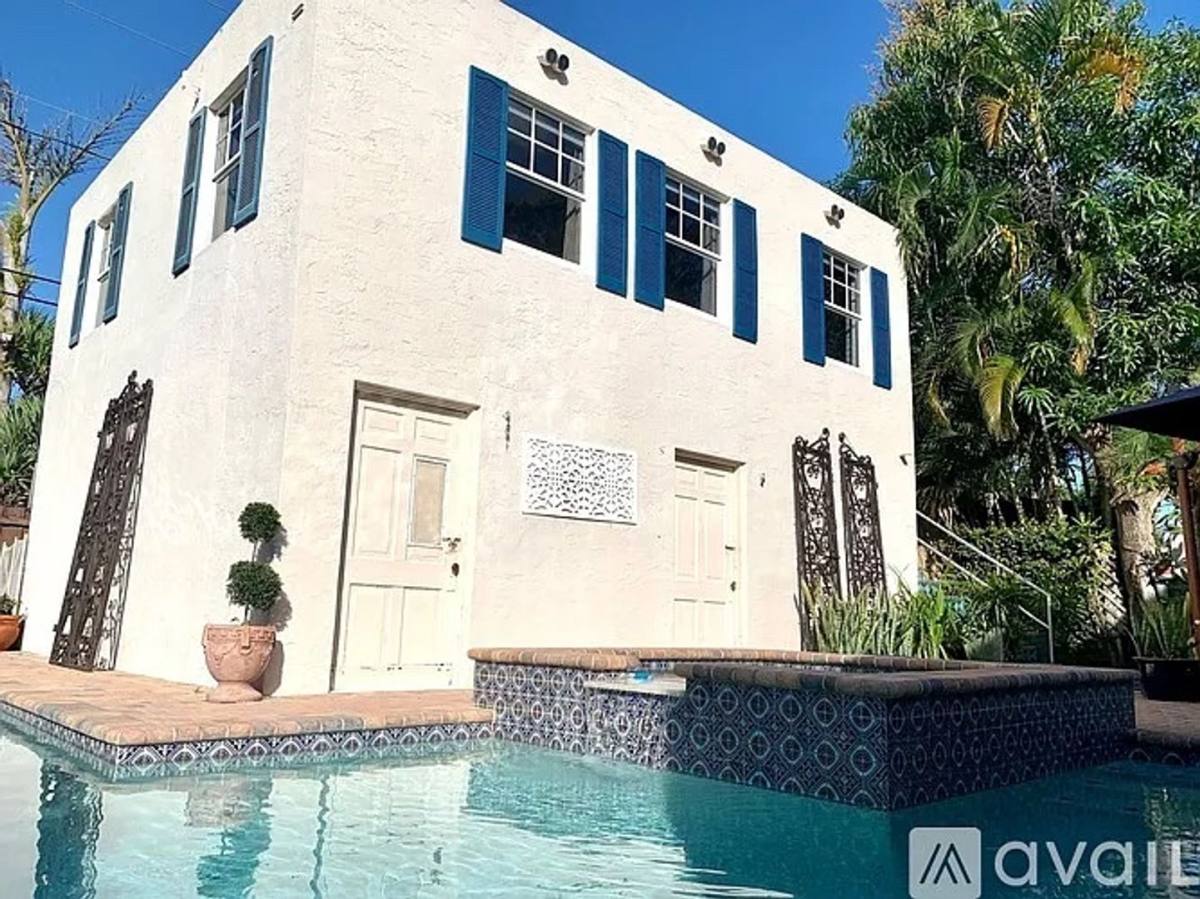 Apartment for rent at 525 34th St, West Palm Beach, FL 33407