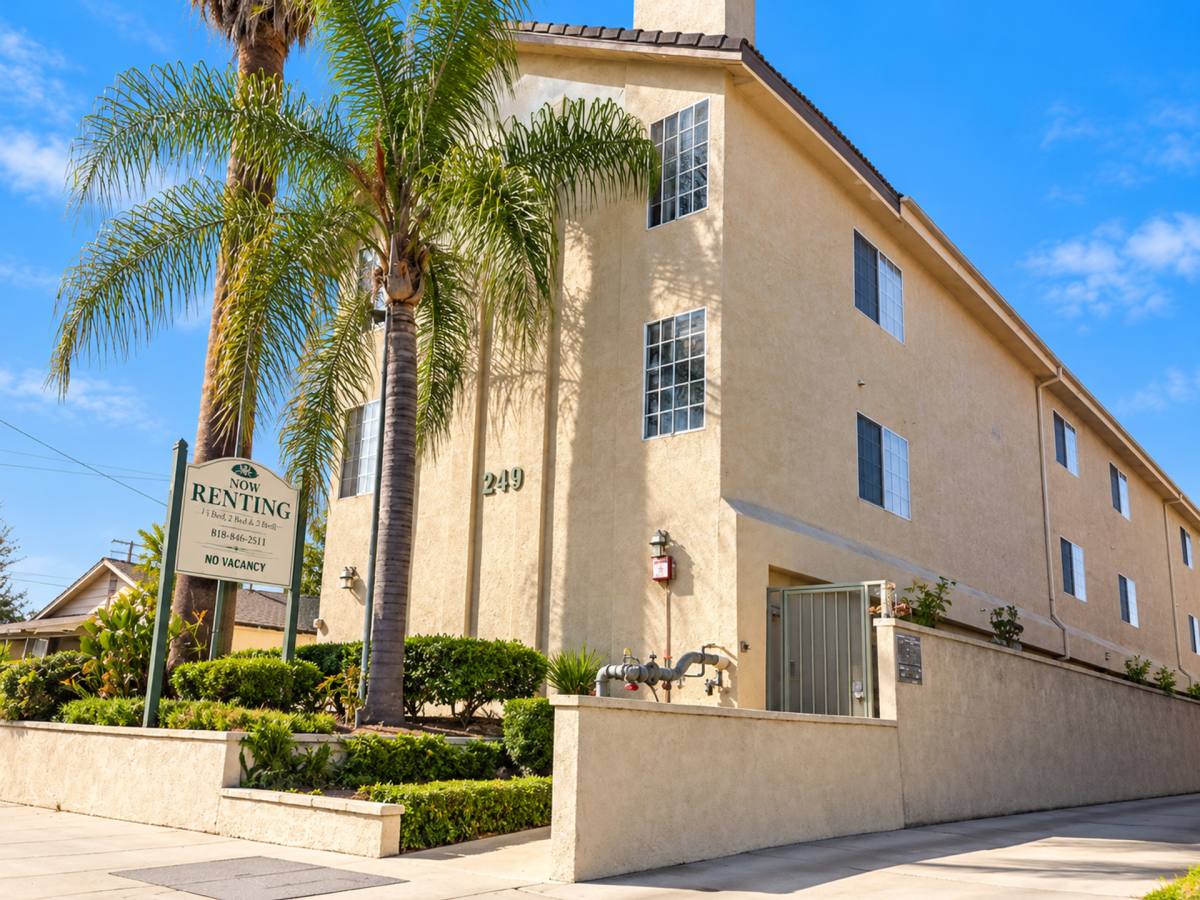Apartment for rent at 249 W Alameda Ave, Burbank, CA 91502