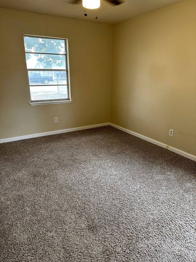 House for rent at 1006 Tudor Dr, Amarillo, TX 79104