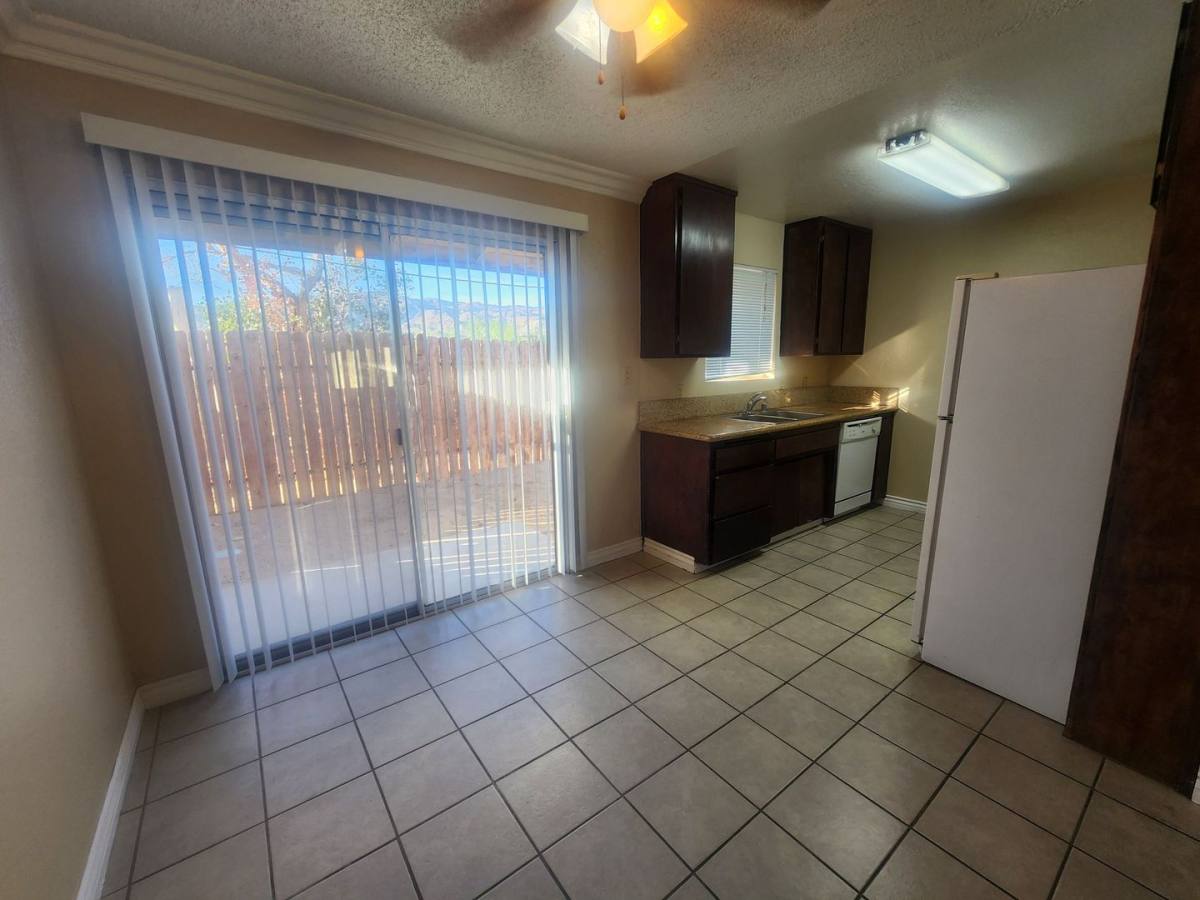 Apartment for rent at 73591 Sunnyslope Dr, Twentynine Palms, CA 92277