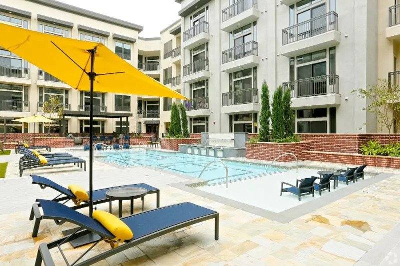 Apartment for rent at 3801 Main St, Houston, TX 77002