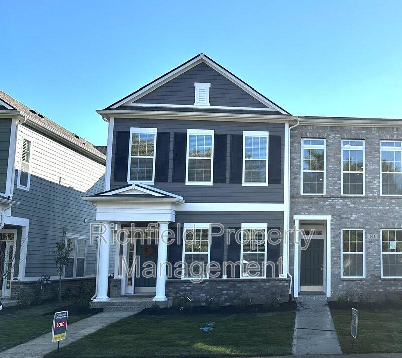 Townhouse for rent at 522 Gilder Dr, Carmel, IN 46032