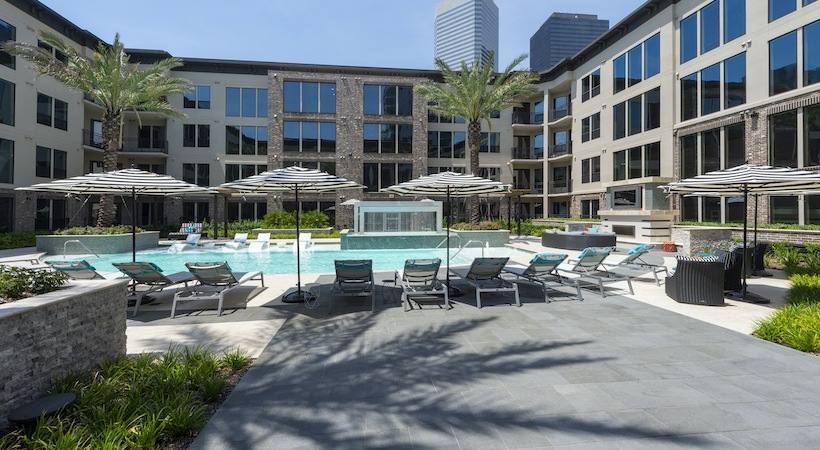 Apartment for rent at 1415 Texas Ave, Houston, TX 77002