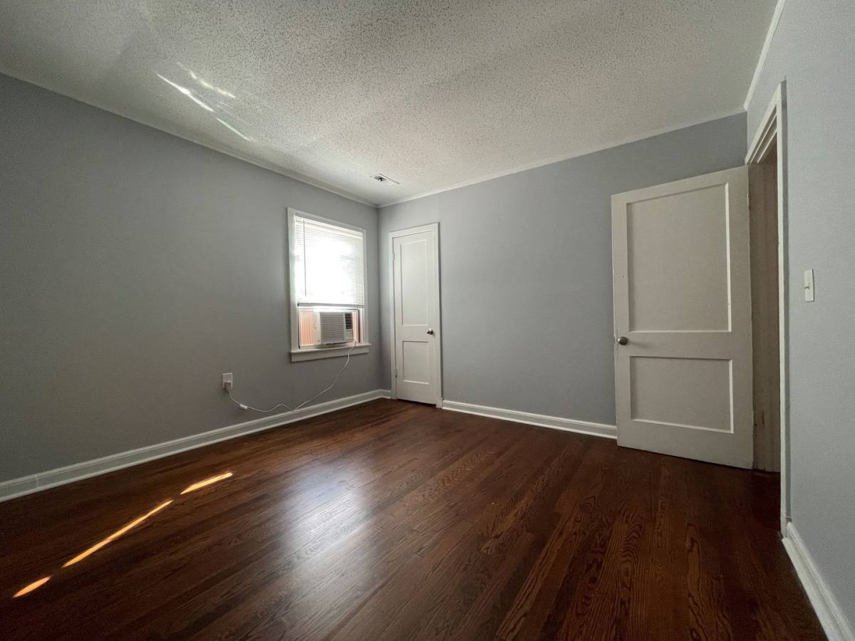 Apartment for rent at 730 W Dolphin St, Siler City, NC 27344