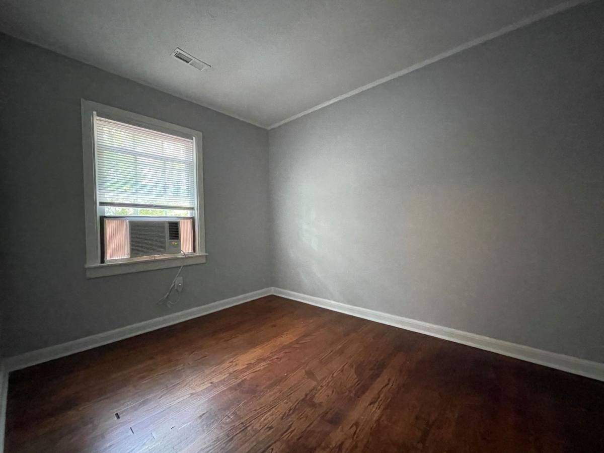 Apartment for rent at 730 W Dolphin St, Siler City, NC 27344
