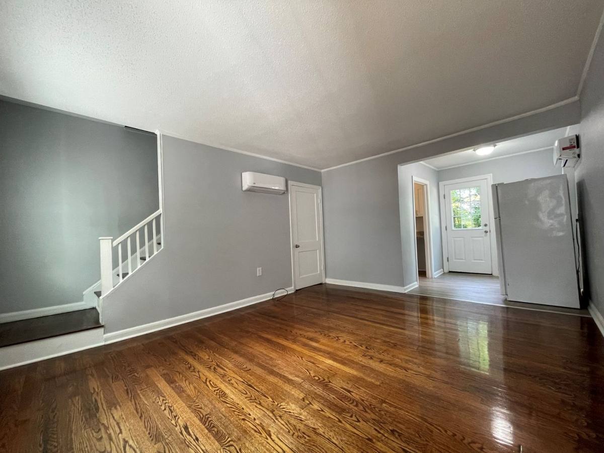 Apartment for rent at 730 W Dolphin St, Siler City, NC 27344