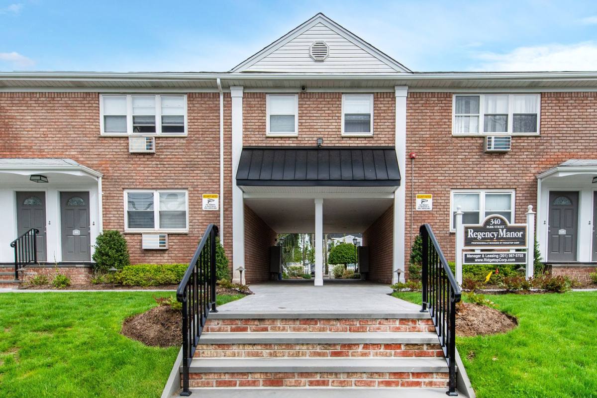 Apartment for rent at 340 Park St, Hackensack, NJ 07601