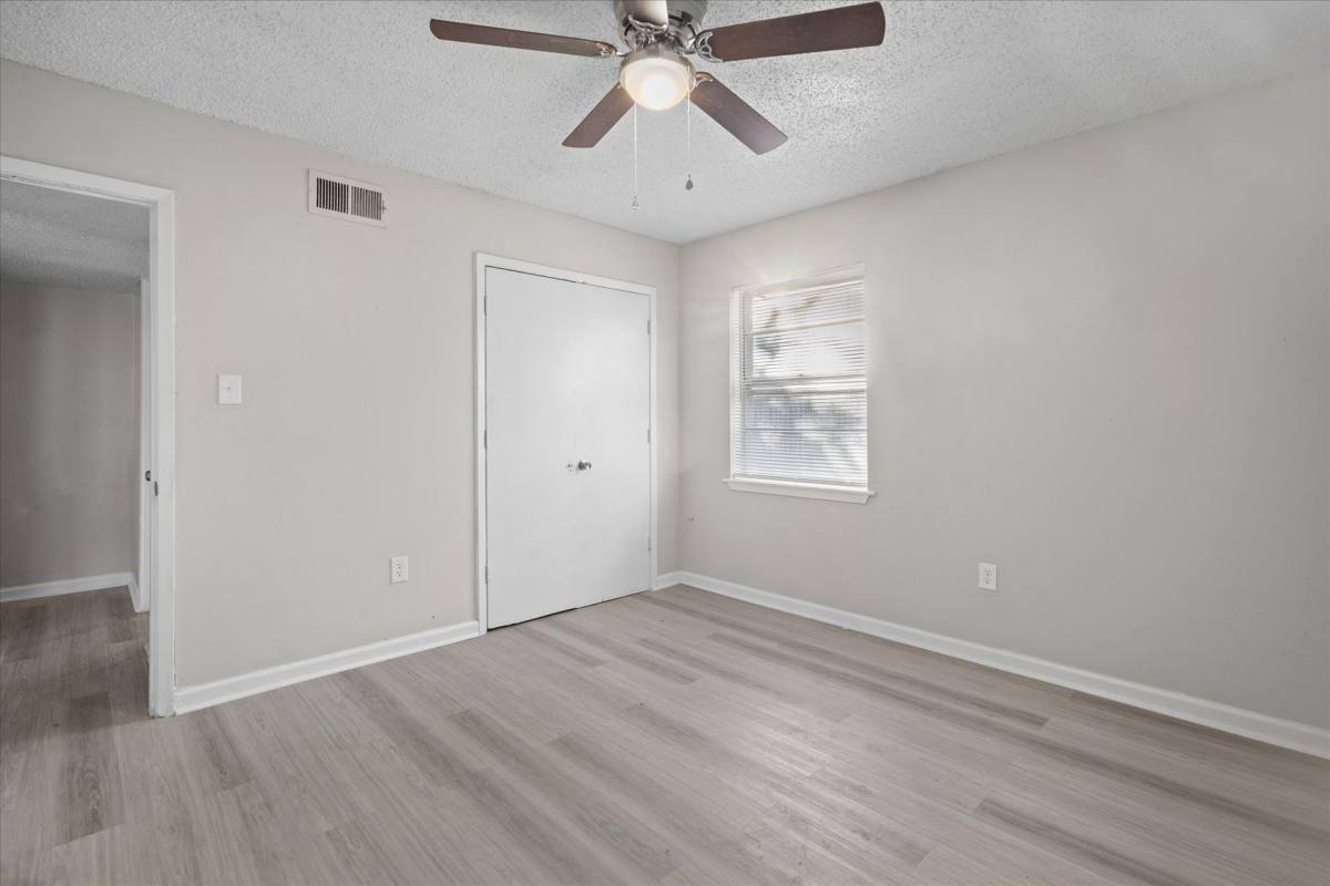 Apartment for rent at 408 E Main Ave, Lumberton, MS 39455
