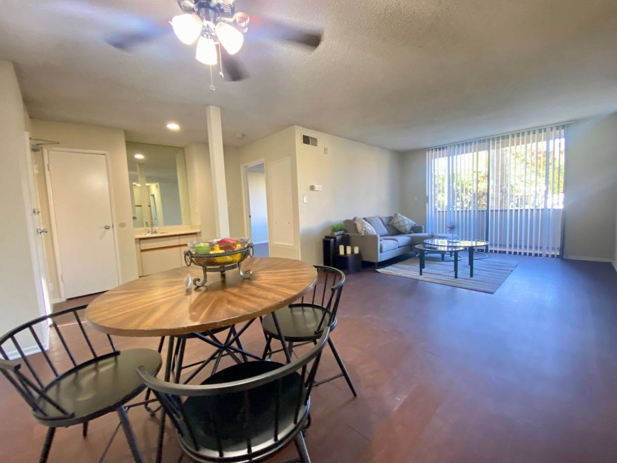 Apartment for rent at 10822 Otsego St, North Hollywood, CA 91601