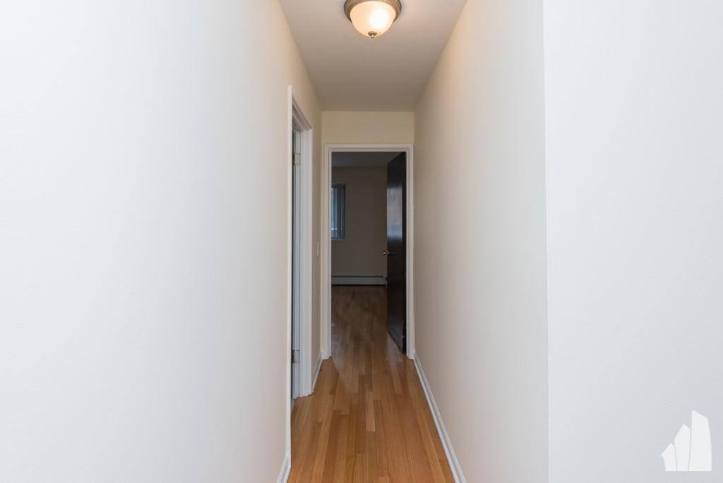 Apartment for rent at 5820 N Sheridan Rd #201, Chicago, IL 60660