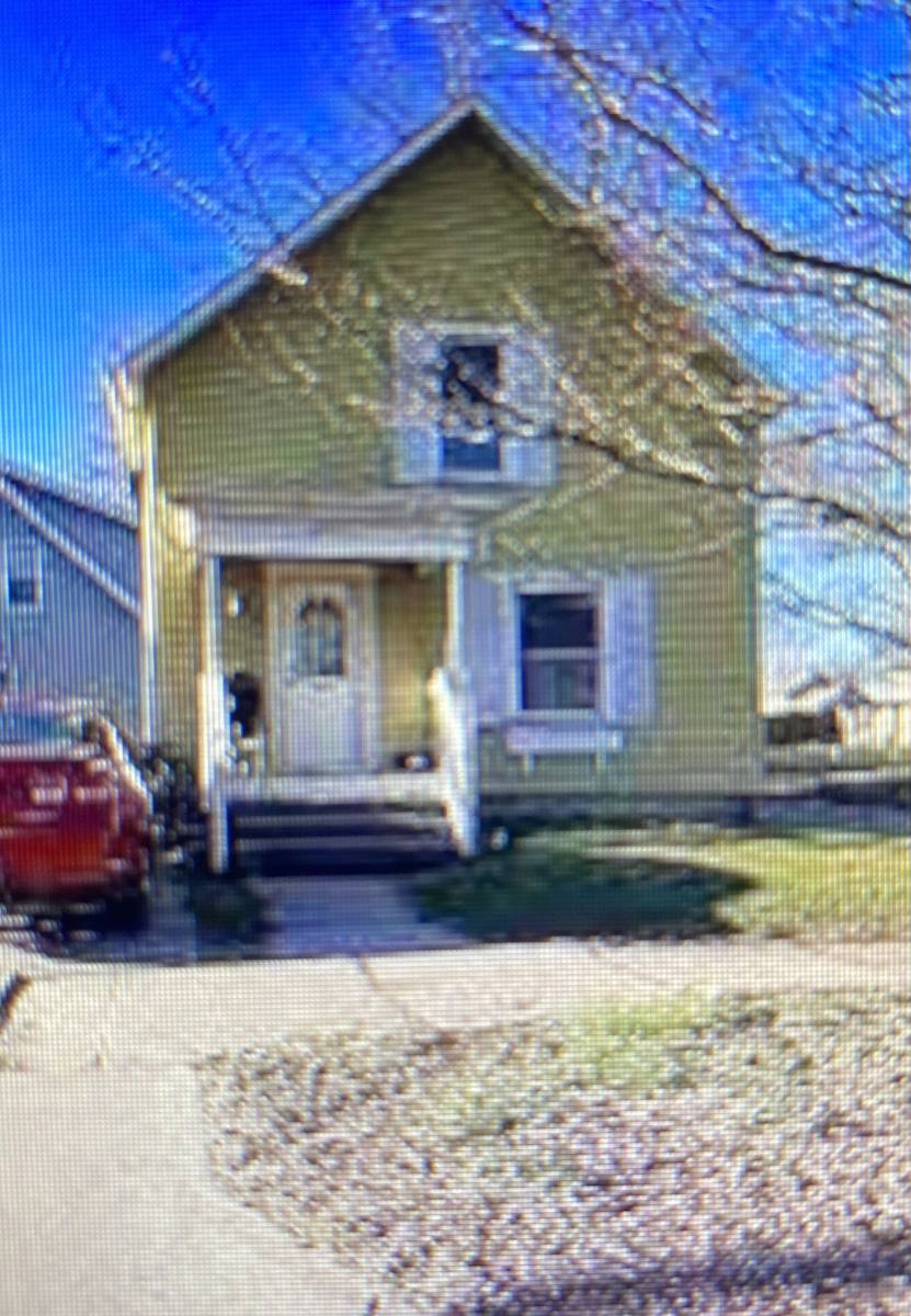 House for rent at 407 W Oakland Ave, Lansing, MI 48906