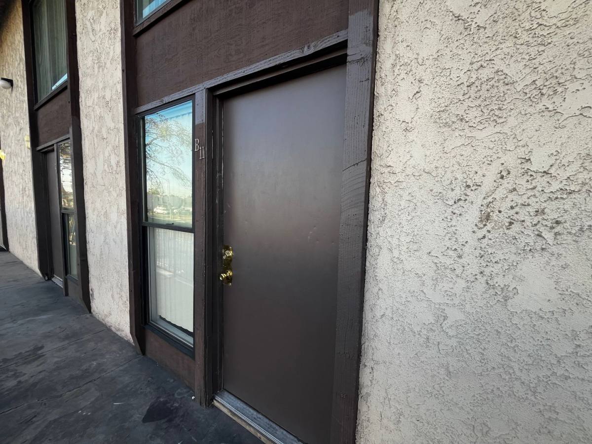 Apartment for rent at 711 E Twain Ave, Las Vegas, NV 89169