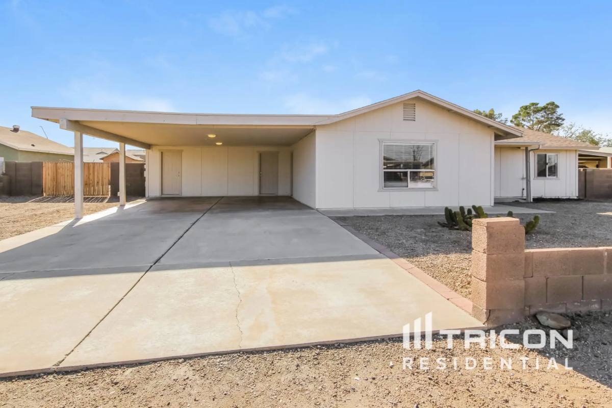 House for rent at 13313 W Sierra Vista Dr, Glendale, AZ 85307