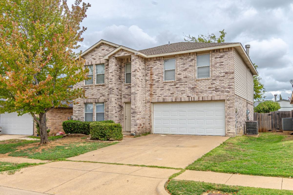 House for rent at 8749 Hunters Trail, Fort Worth, TX 76123