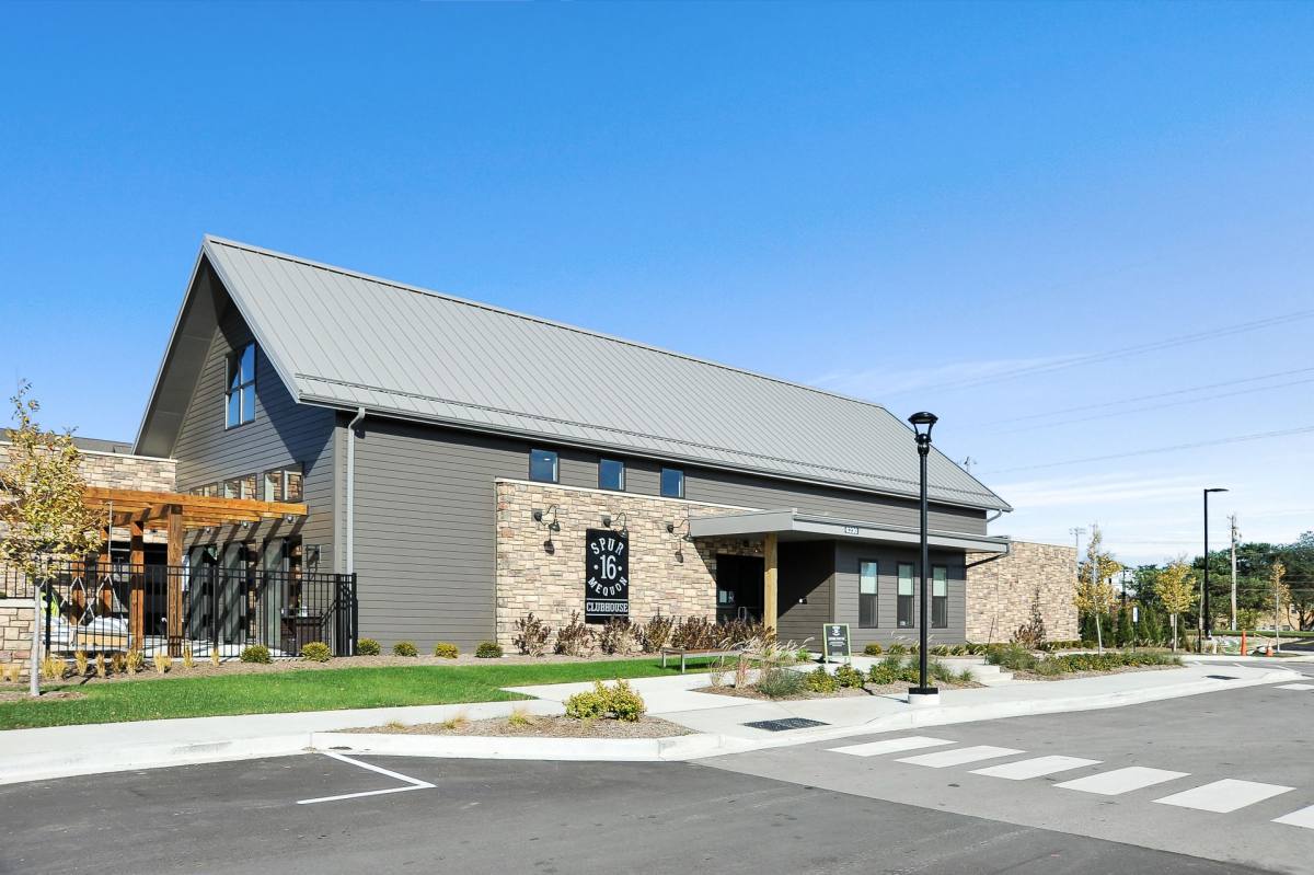 Apartment for rent at 6250 W Spur Rd, Mequon, WI 53092