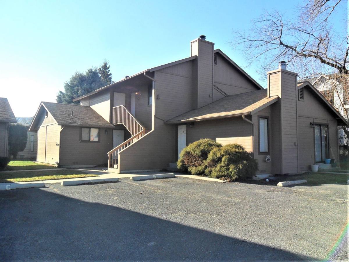Townhouse for rent at 1321 Maple, Wenatchee, WA 98801