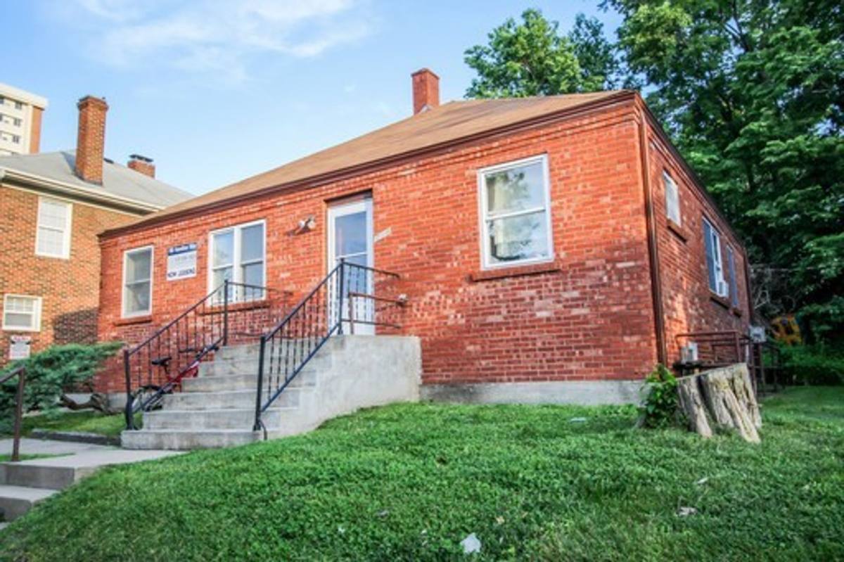 Apartment for rent at 1110 Hamilton Way, Columbia, MO 65201