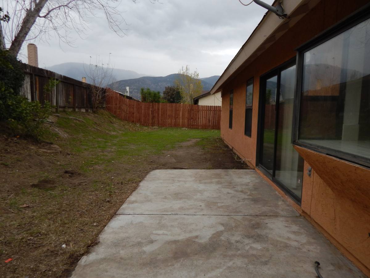 House for rent at 5516 Dahlia St, San Bernardino, CA 92407
