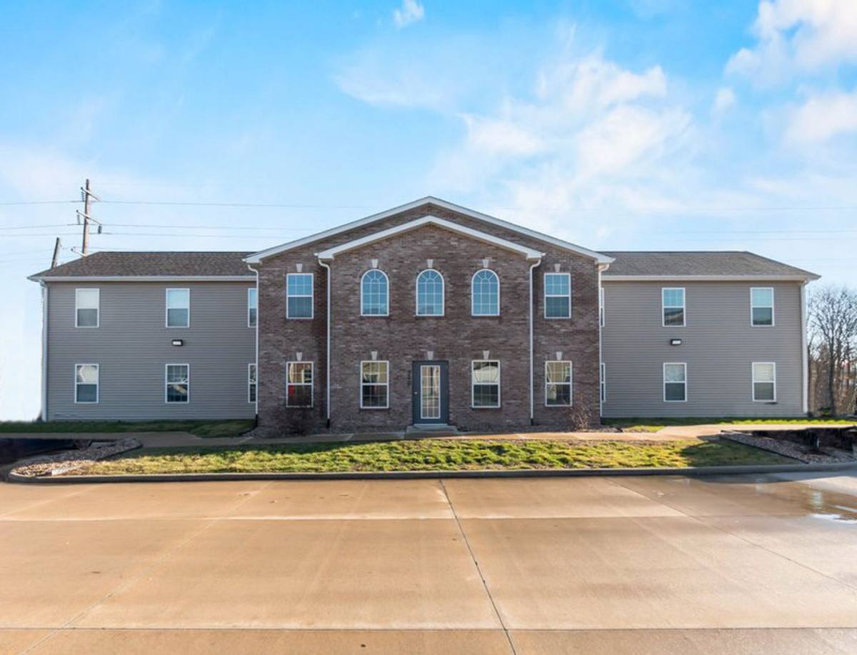 1615 Grand Ave, Bldg #400, Perryville, MO 63775
